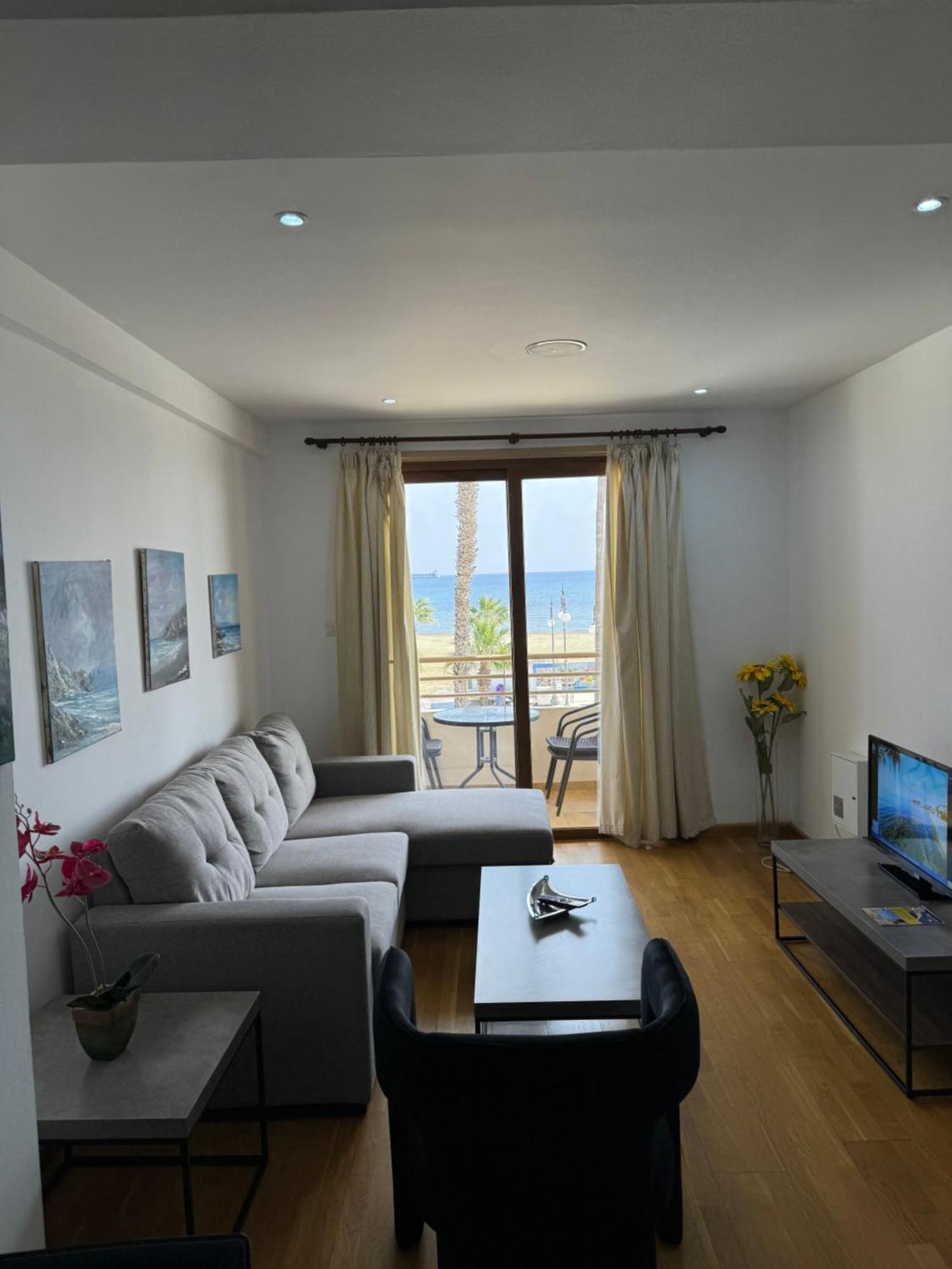 Ithaki Phinikoudes Apartment No. 102 Larnaca Dış mekan fotoğraf
