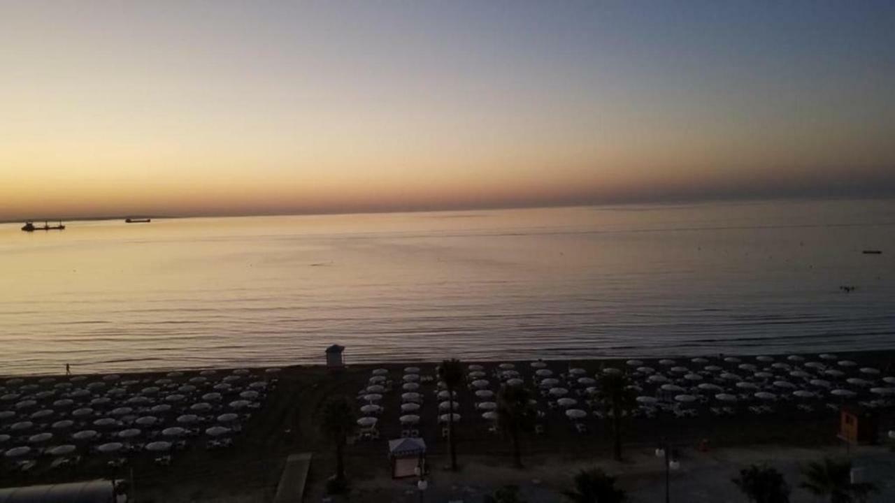 Ithaki Phinikoudes Apartment No. 102 Larnaca Dış mekan fotoğraf